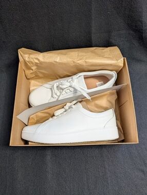 NEW Fitflop Rally Sneakers Women's sz 10 White Lace-up Casual BNIB